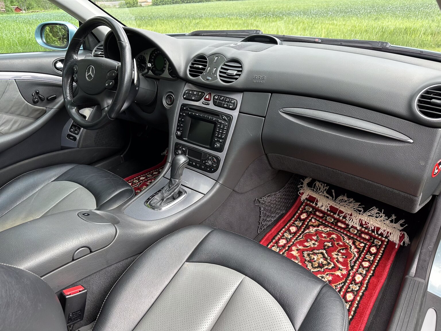 Innenraumfoto von 2003 Mercedes CLK 500