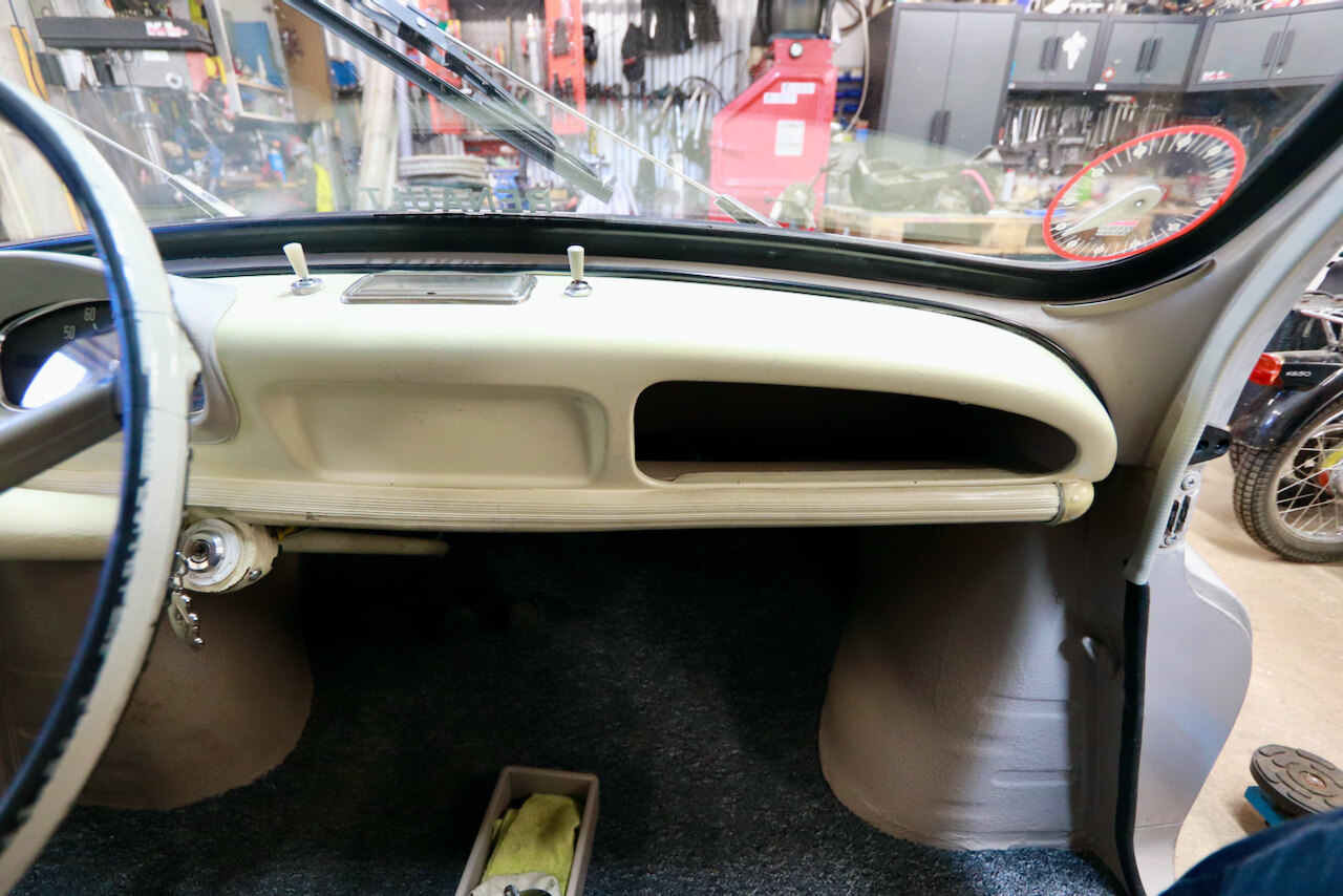 Interior image of 1959 Renault 4CV