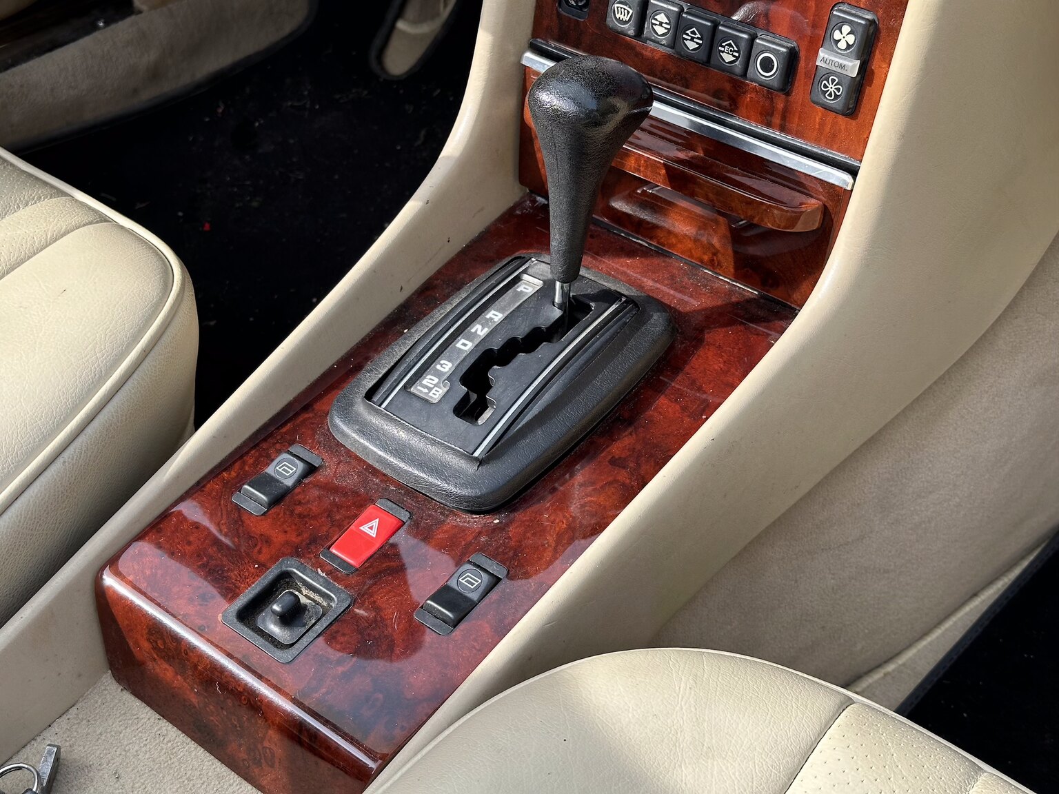 Interiörbild 1985 Mercedes-Benz 380 SL