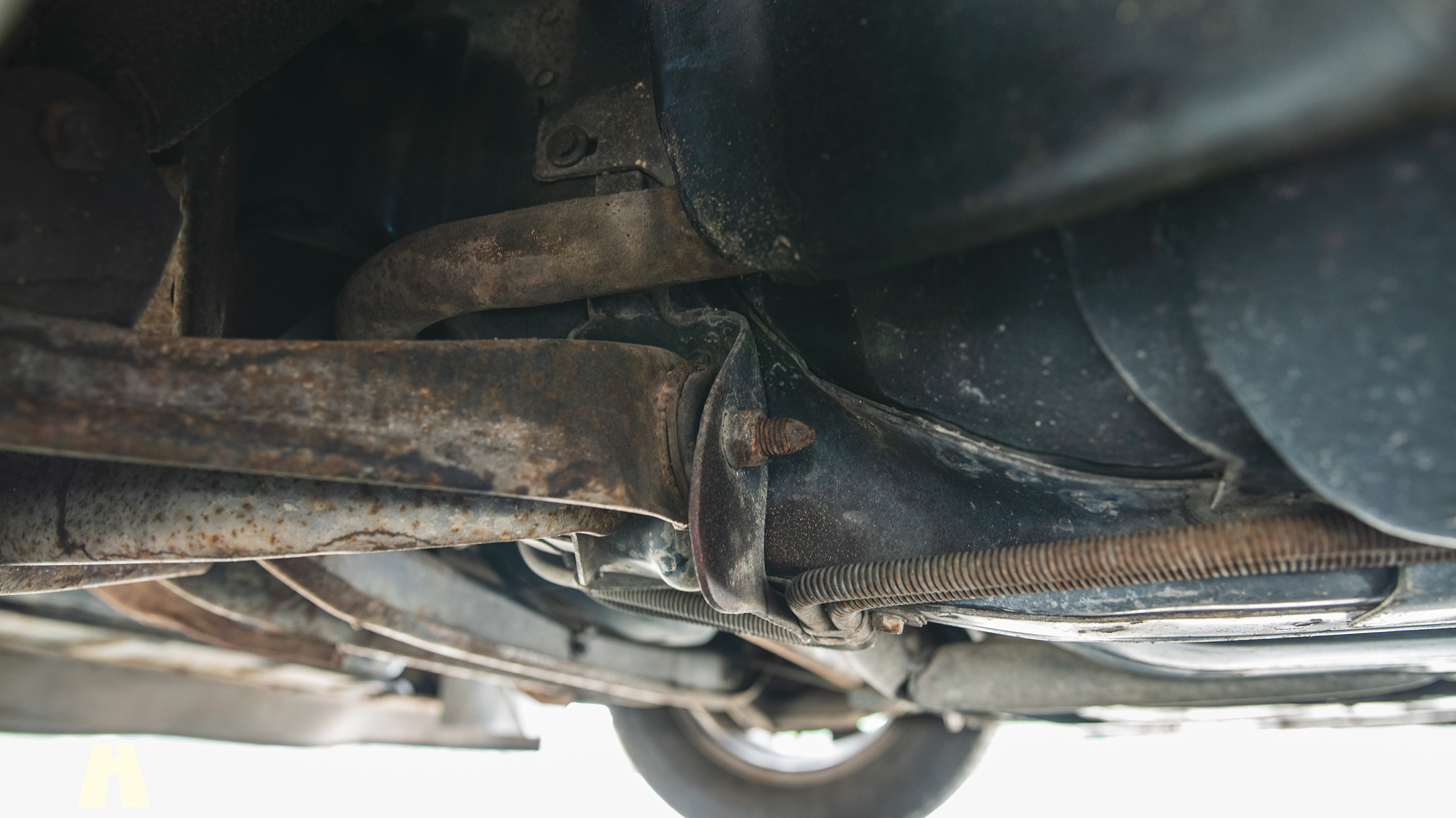 Image of 1985 Pontiac Fiero GT mechanics (12)