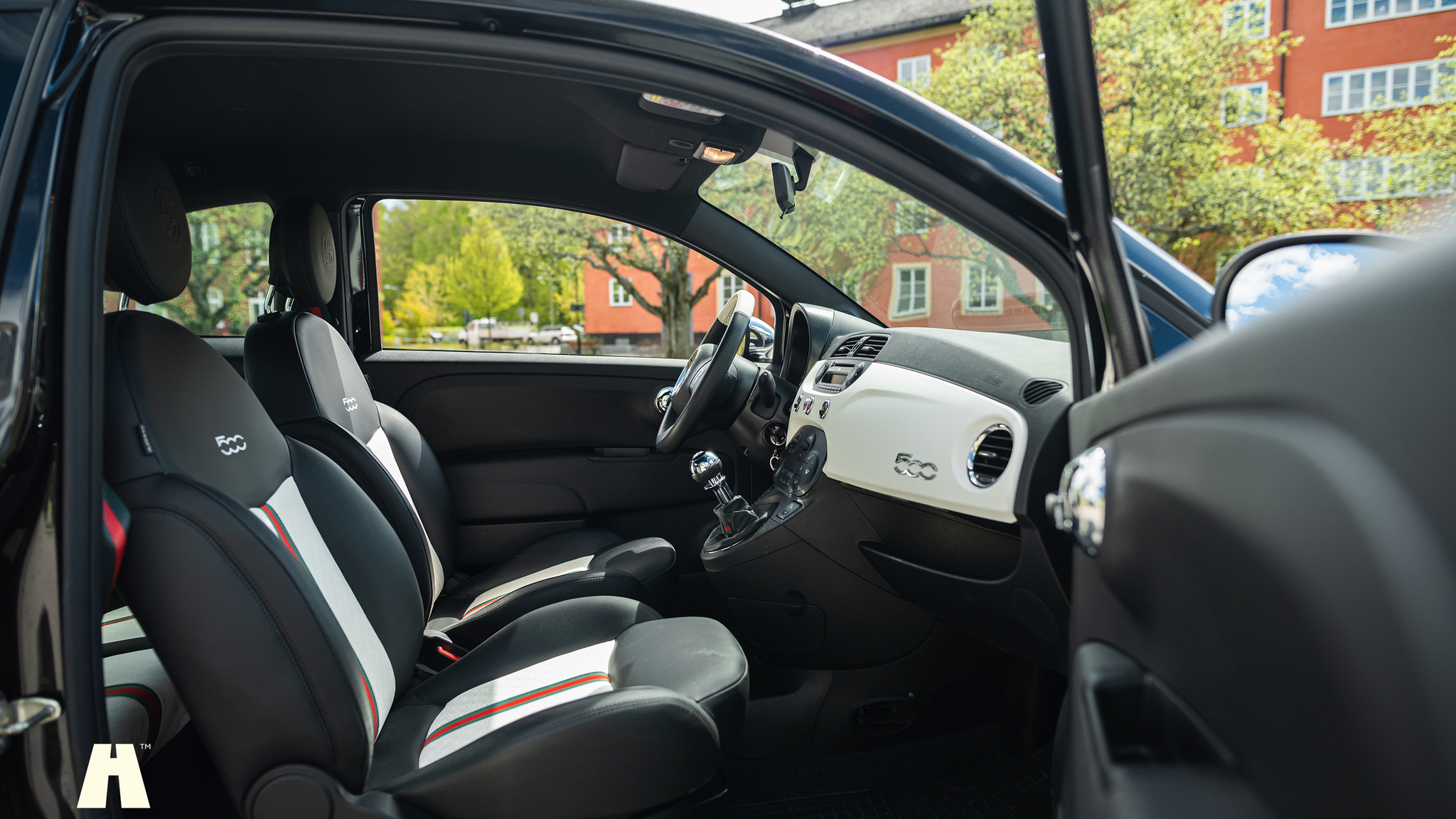 Interior image of 2012 FIAT 500 GUCCI