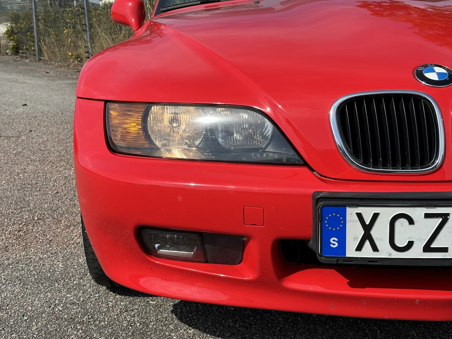 Exterior image of 1997 BMW Z3 Roadster