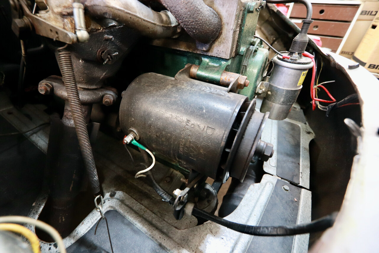 Image of 1959 Renault 4CV mechanics