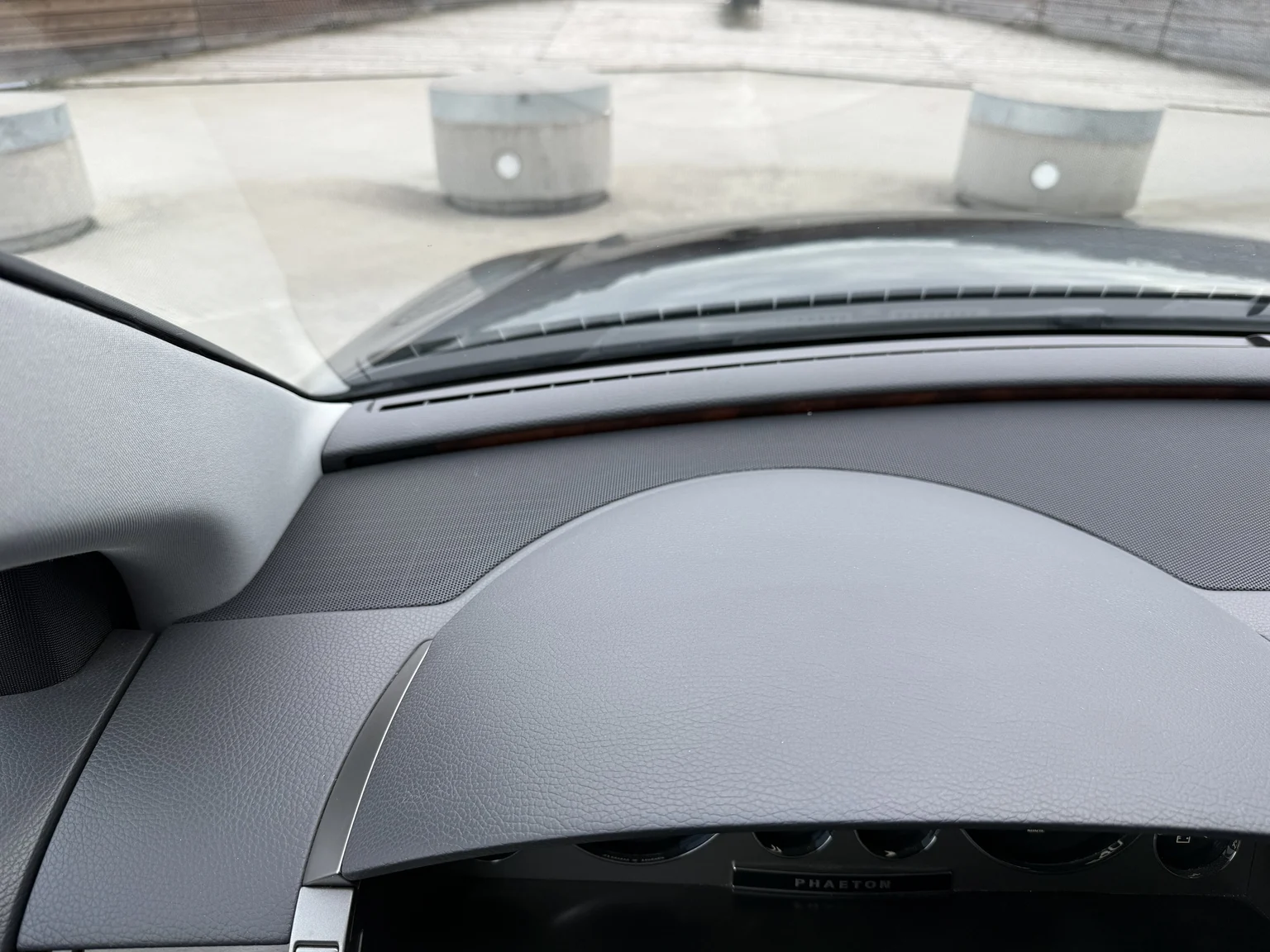Interior image of 2013 Volkswagen Phaeton 3.0 TDI (81)