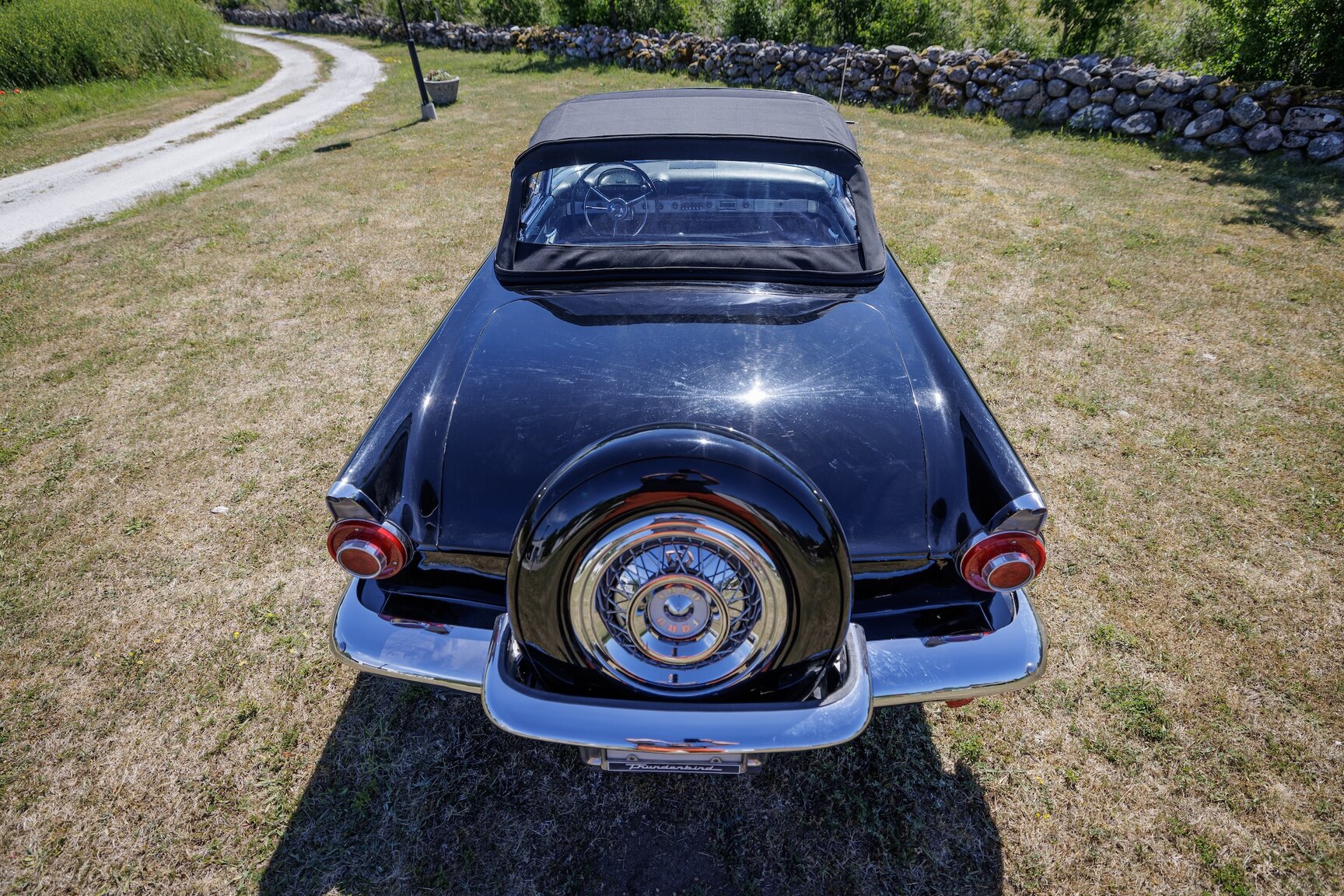 Exterior image of 1956 Ford Thunderbird
