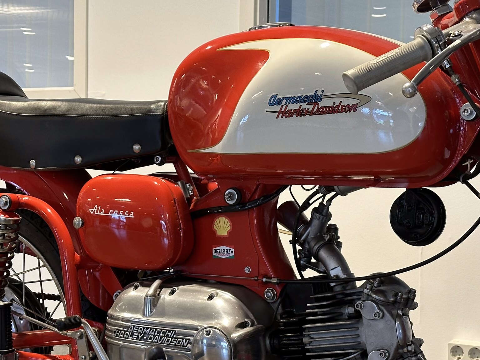 Exterior image of 1963 Aermacchi Harley-Davidson Ala Rossa