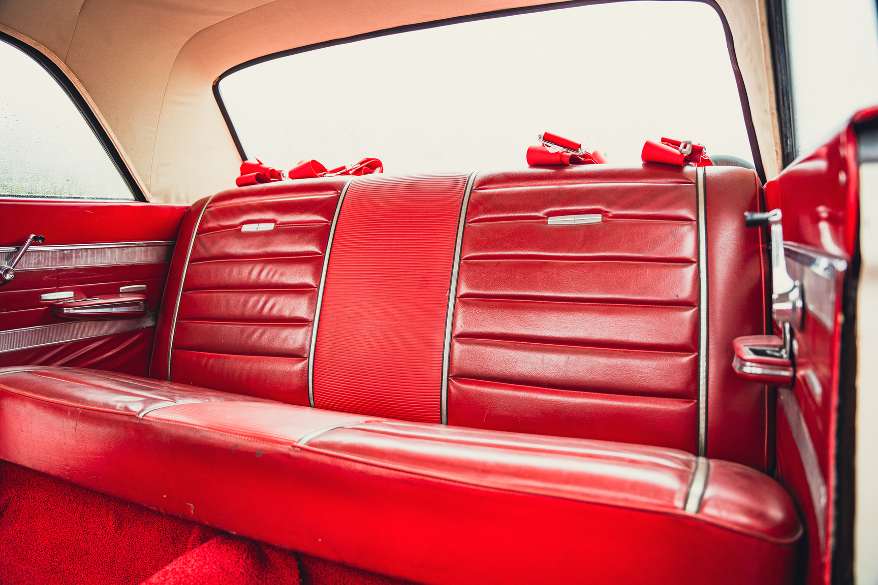 Innenraumfoto von 1964 Ford Fairlane 500 Sport Coupé (39)