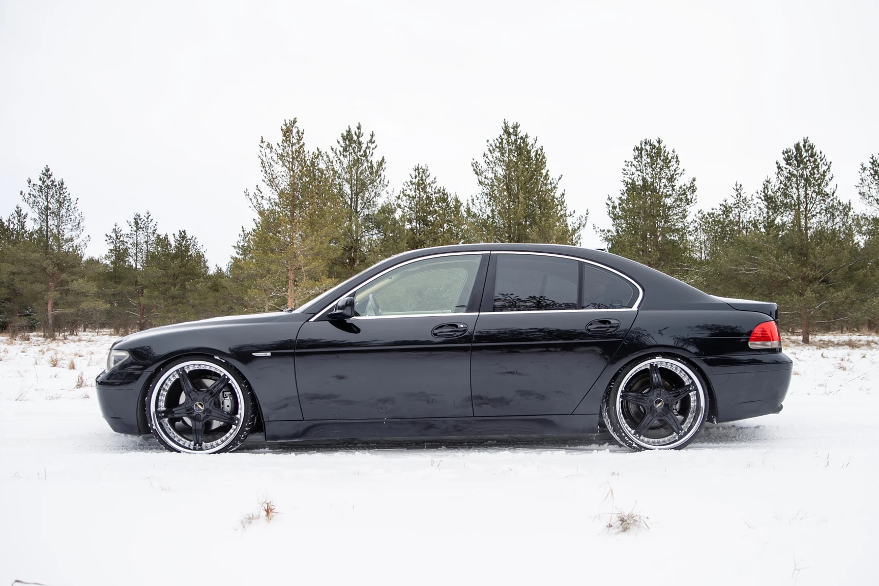 Exteriörbild på 2002 BMW  745 iA (4)