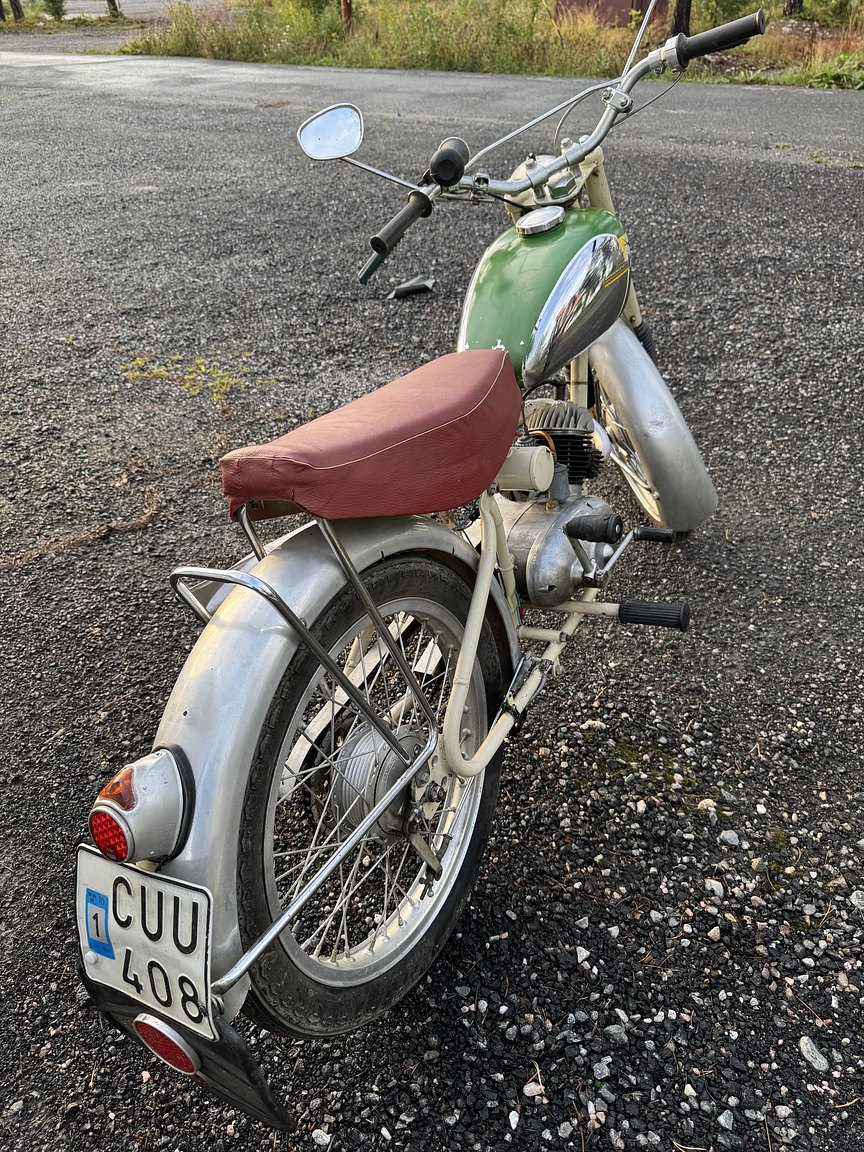 Exterior image of 1954 Svalan 19 Sport