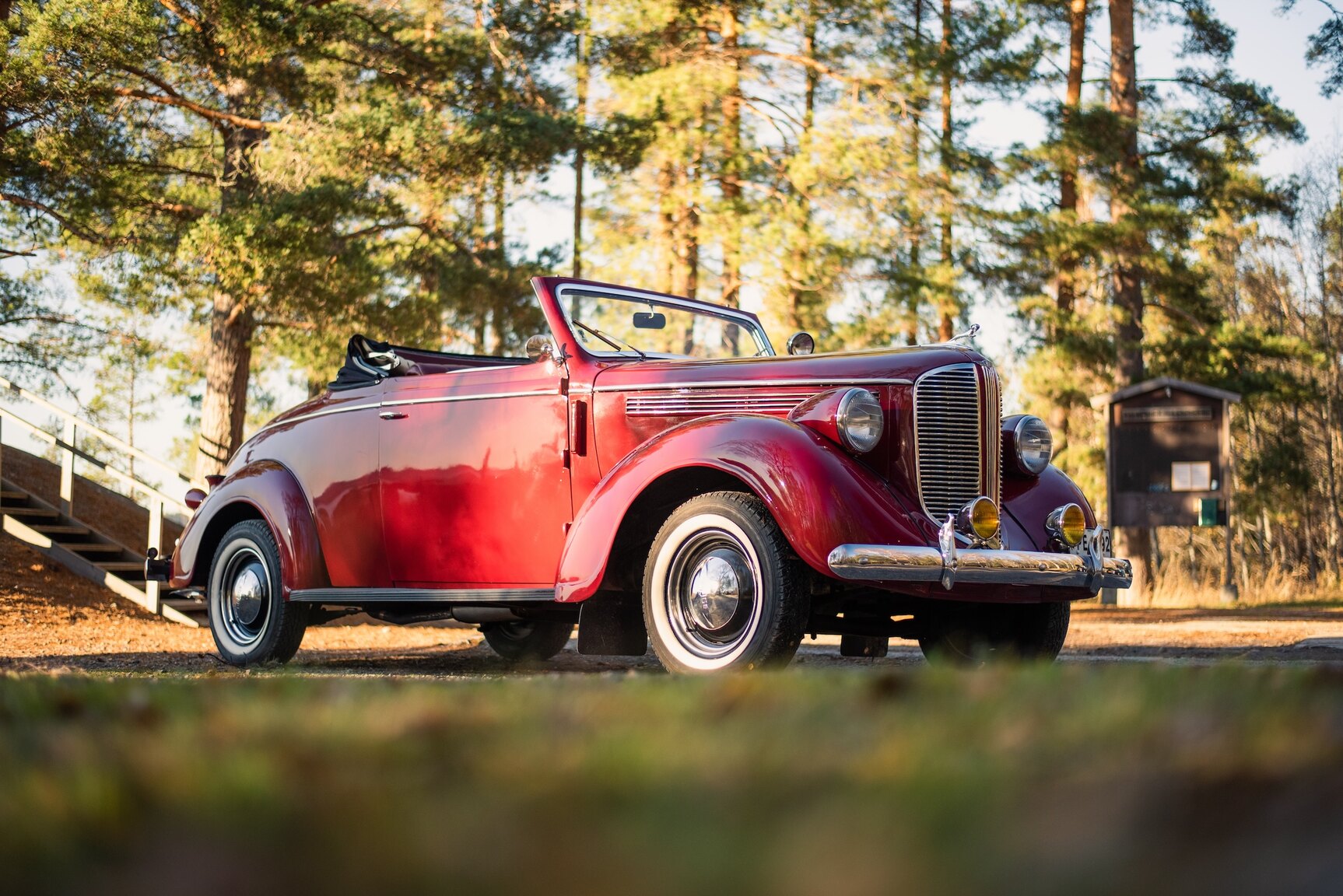 Exterior image of 1938 Dodge Six Convertible Coupé