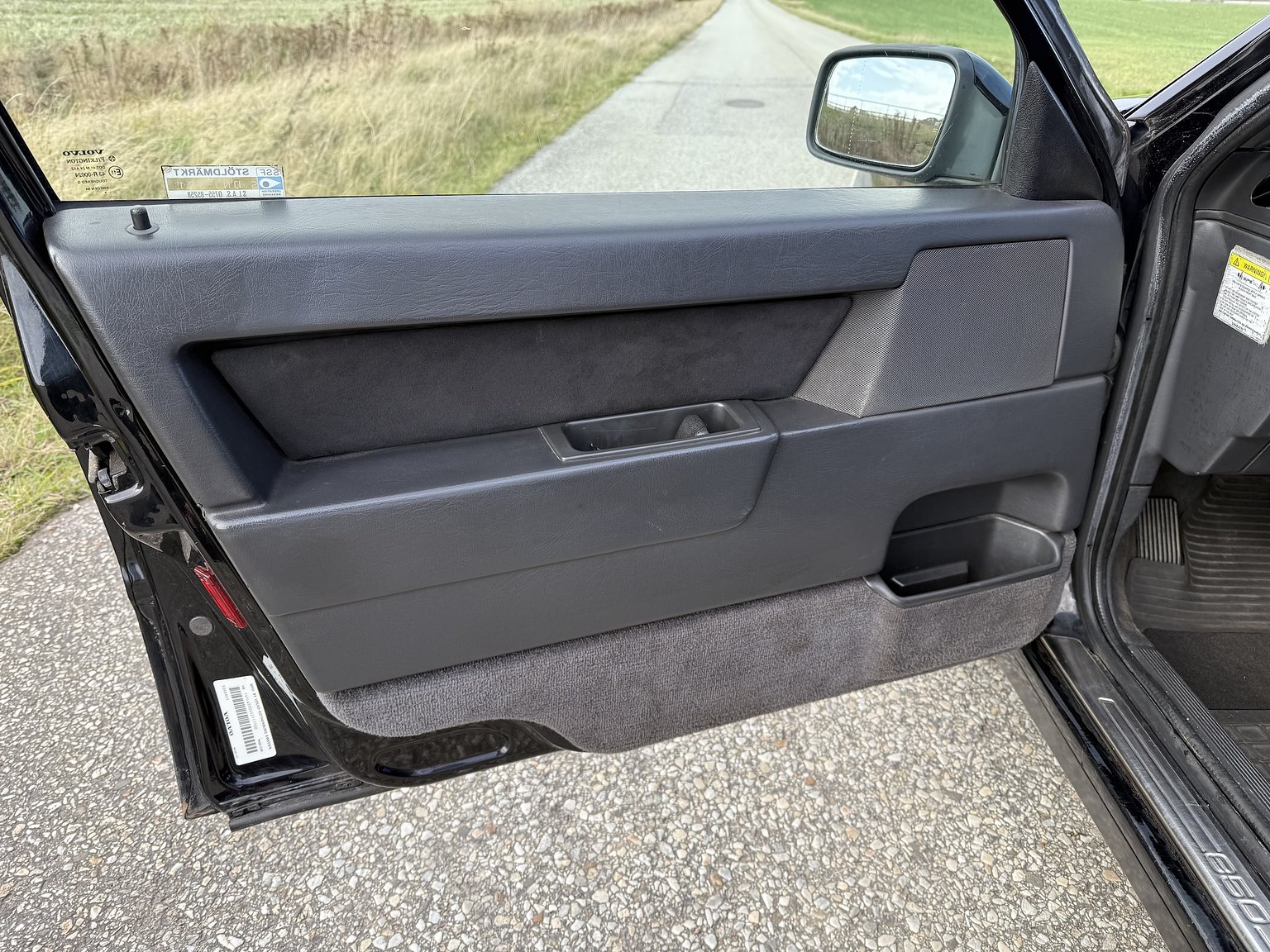 Interior image of 1995 VOLVO 855 T5R T-5R