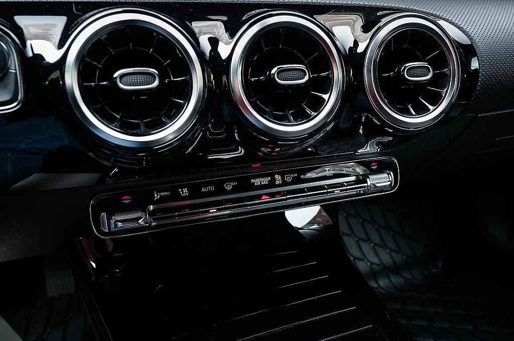 Bild von 2020 Mercedes-Benz A (21)