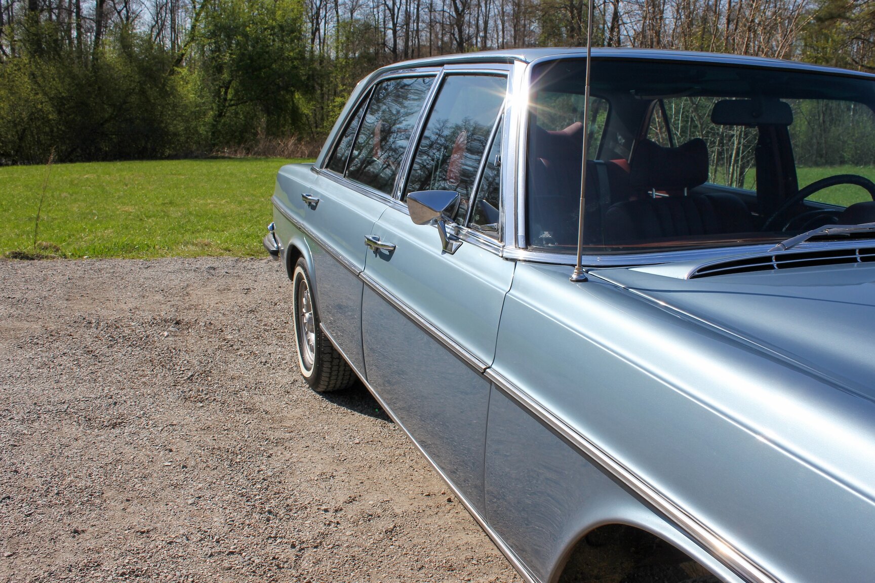 Exteriörbild på 1972 Mercedes-Benz 300 SEL 3.5