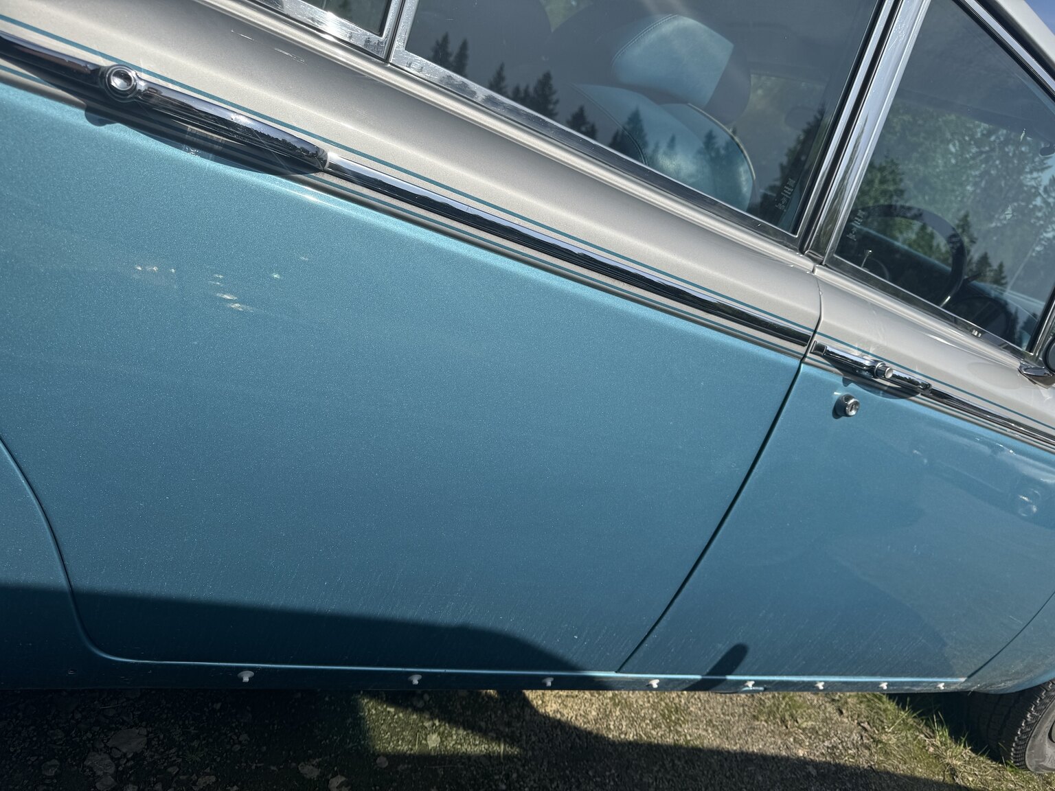 Exterior image of 1976 Rolls-Royce Silver Shadow