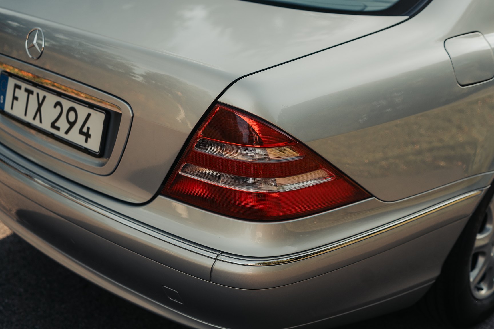 Exteriörbild på 1999 Mercedes-Benz S 320