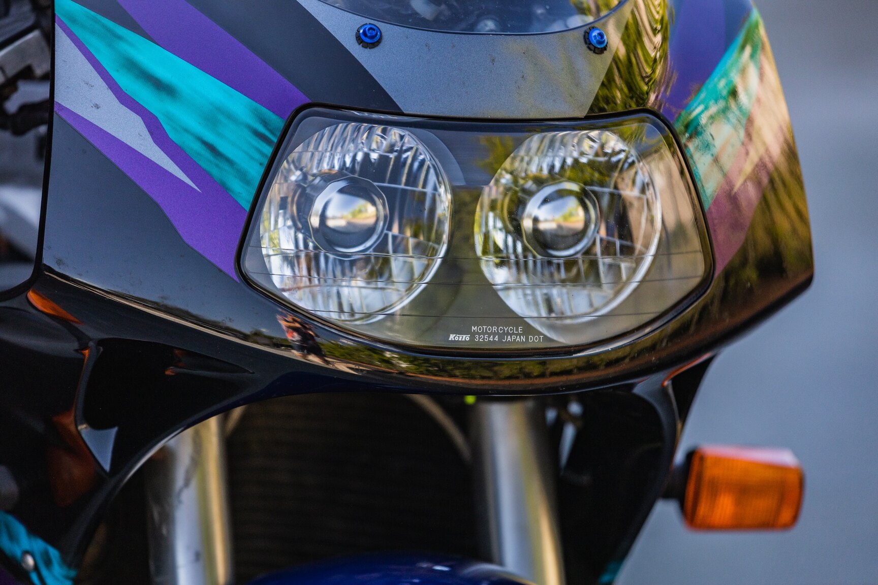 Exterior image of 1994 Suzuki GSX-R750 (58)