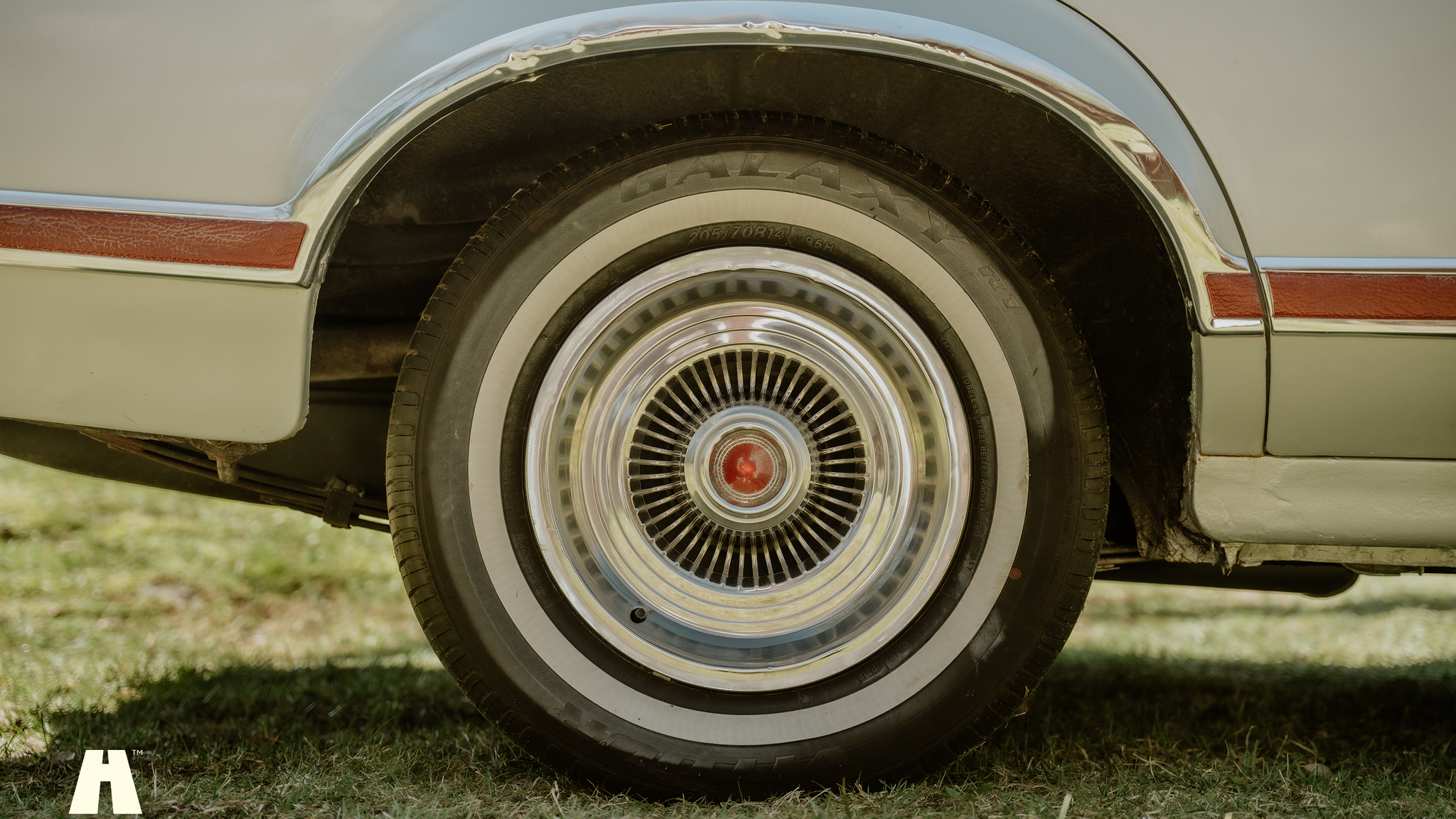 Exteriörbild på 1976 Ford Mercury Monarch Ghia (11)