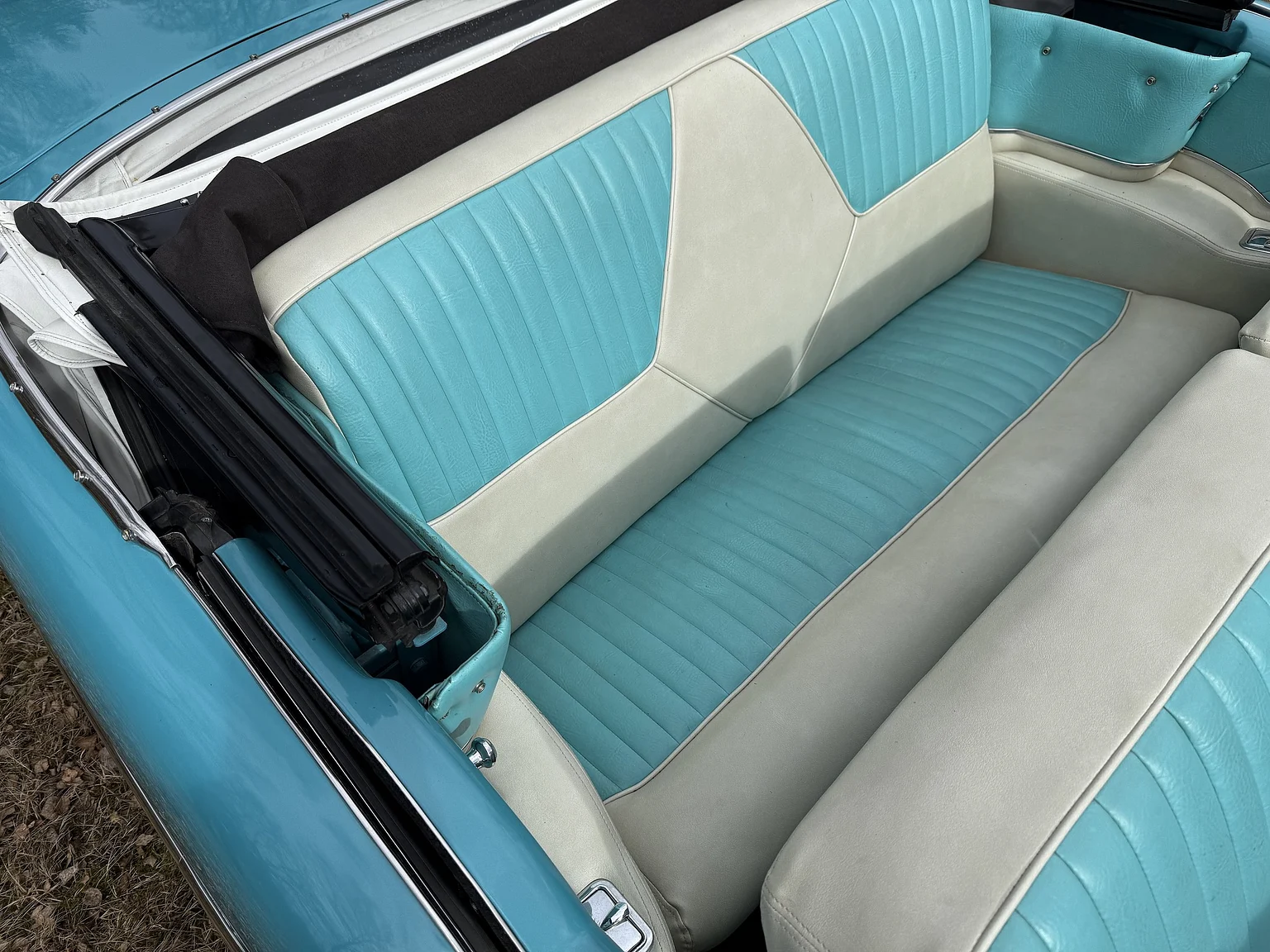 Innenraumfoto von 1955 Oldsmobile Super 88 (57)