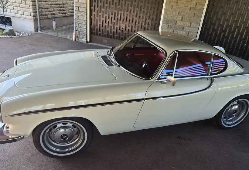 1966 Volvo P 1800S