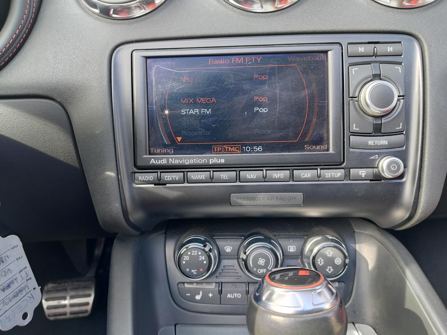 Innenraumfoto von 2009 Audi TTS Roadster