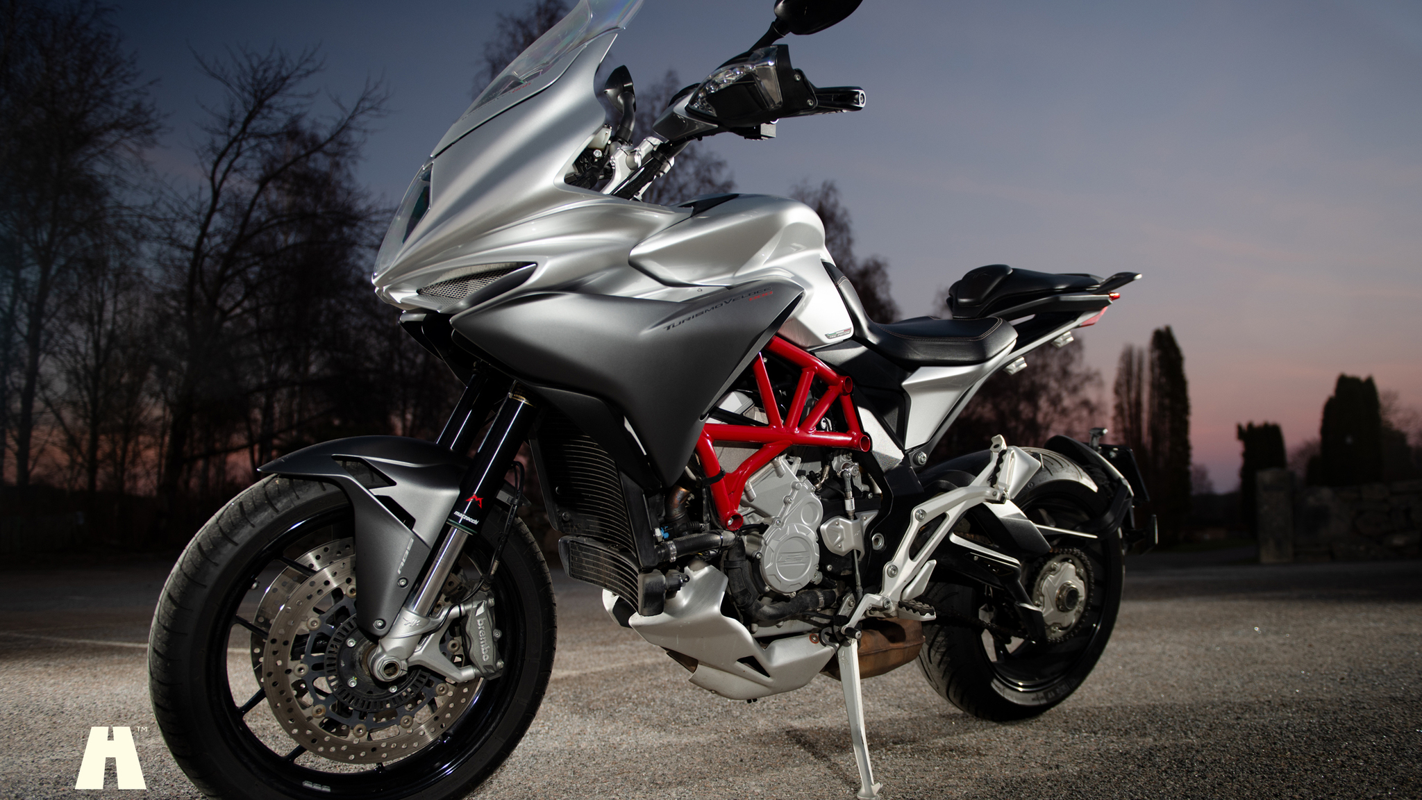 Exteriörbild på 2015 MV Agusta Veloce Turismo 800