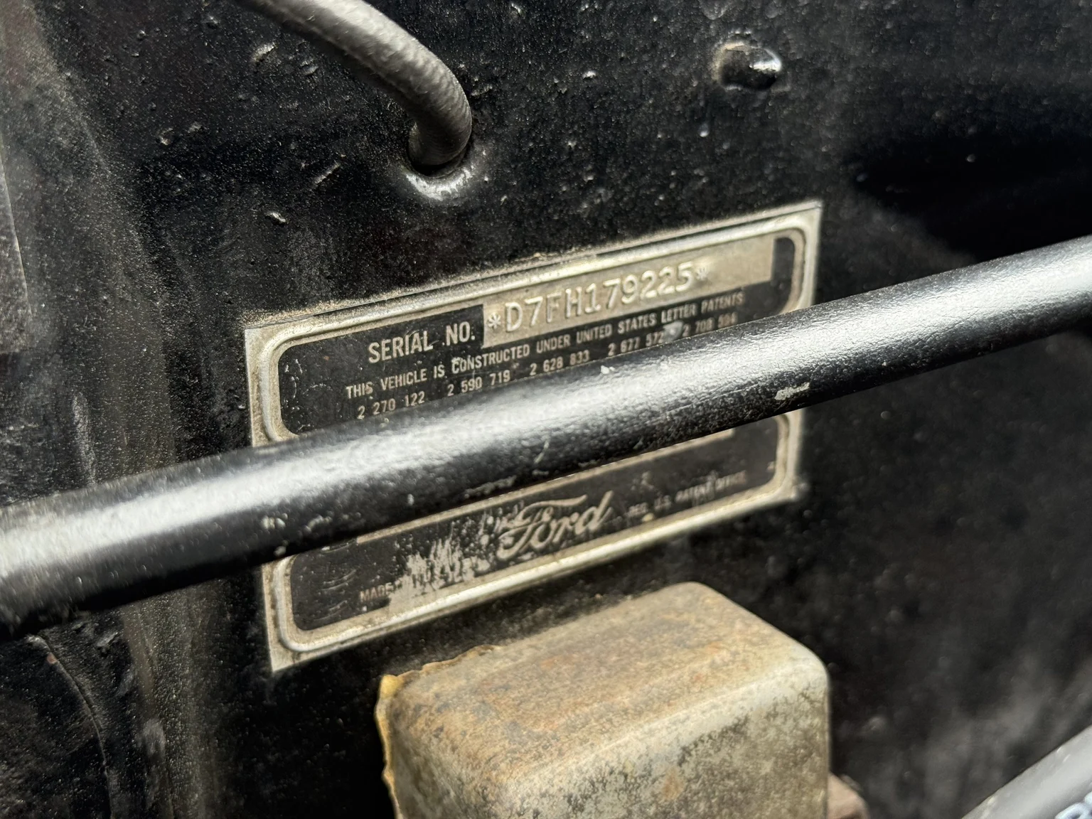 Image of 1957 Ford Thunderbird mechanics (13)