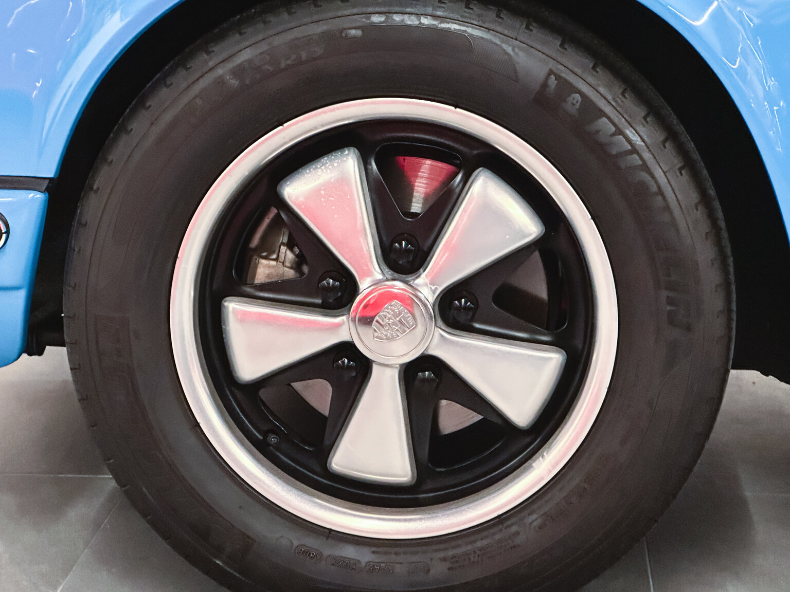 Exteriörbild på 1970 Porsche 911 E Targa