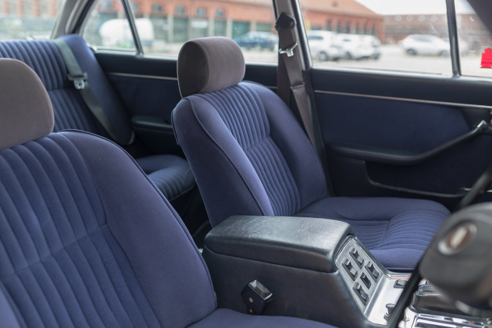 Innenraumfoto von 1975 JAGUAR XJ6  (10)