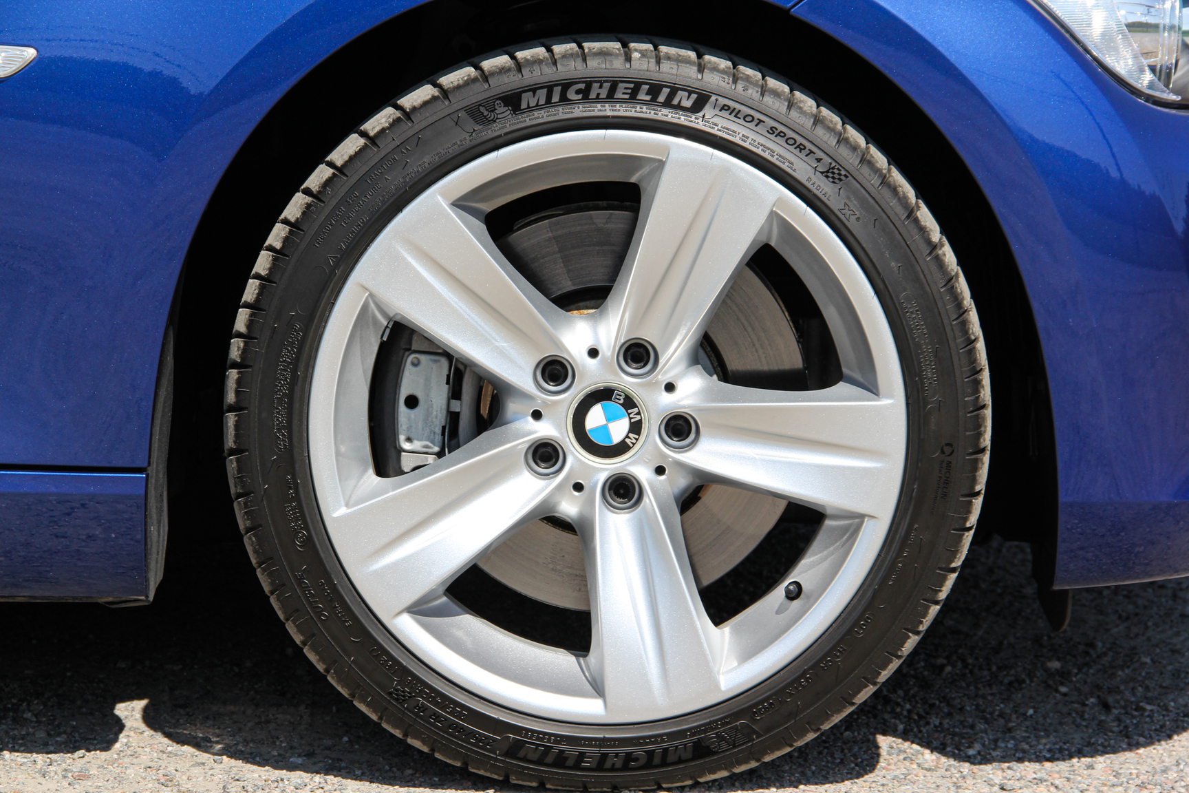 Aussenfoto 2007 BMW 335i Cabriolet (50)