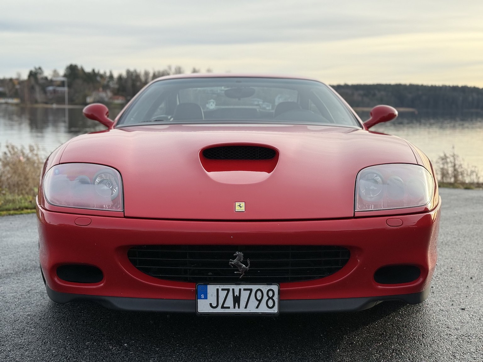 Exteriörbild på 2003 Ferrari 575M Maranello