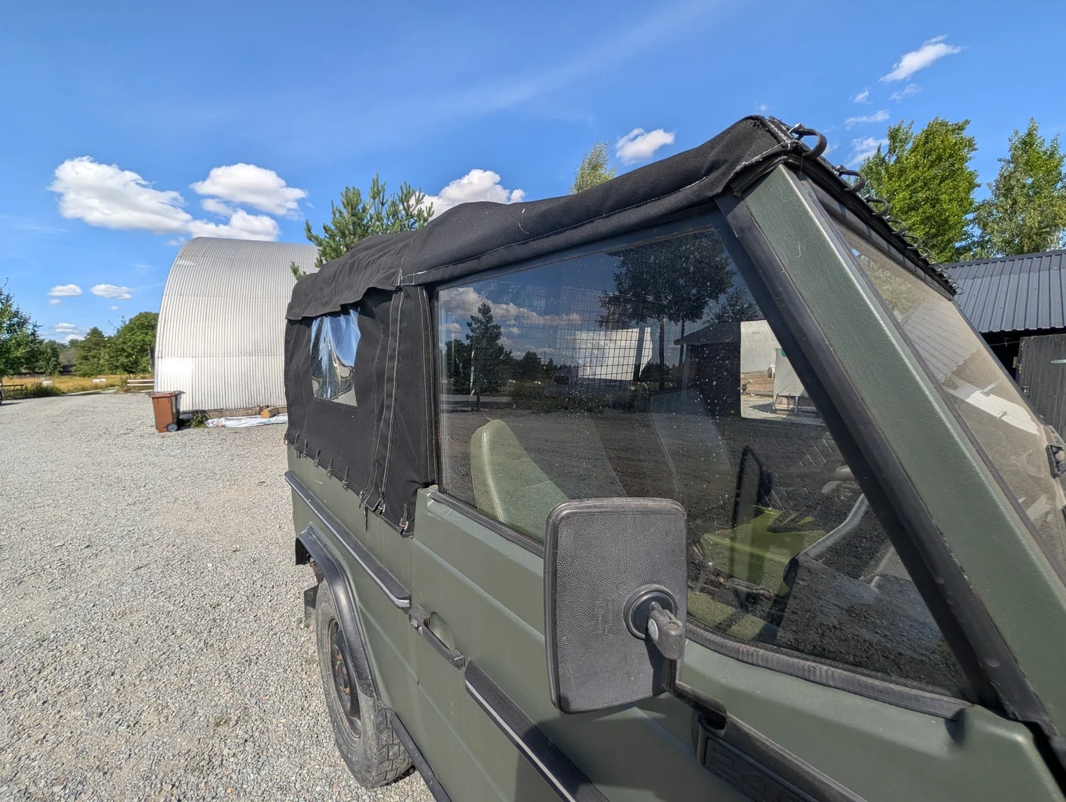 Exteriörbild på 1987 Mercedes-Benz 240 GD 461 (29)