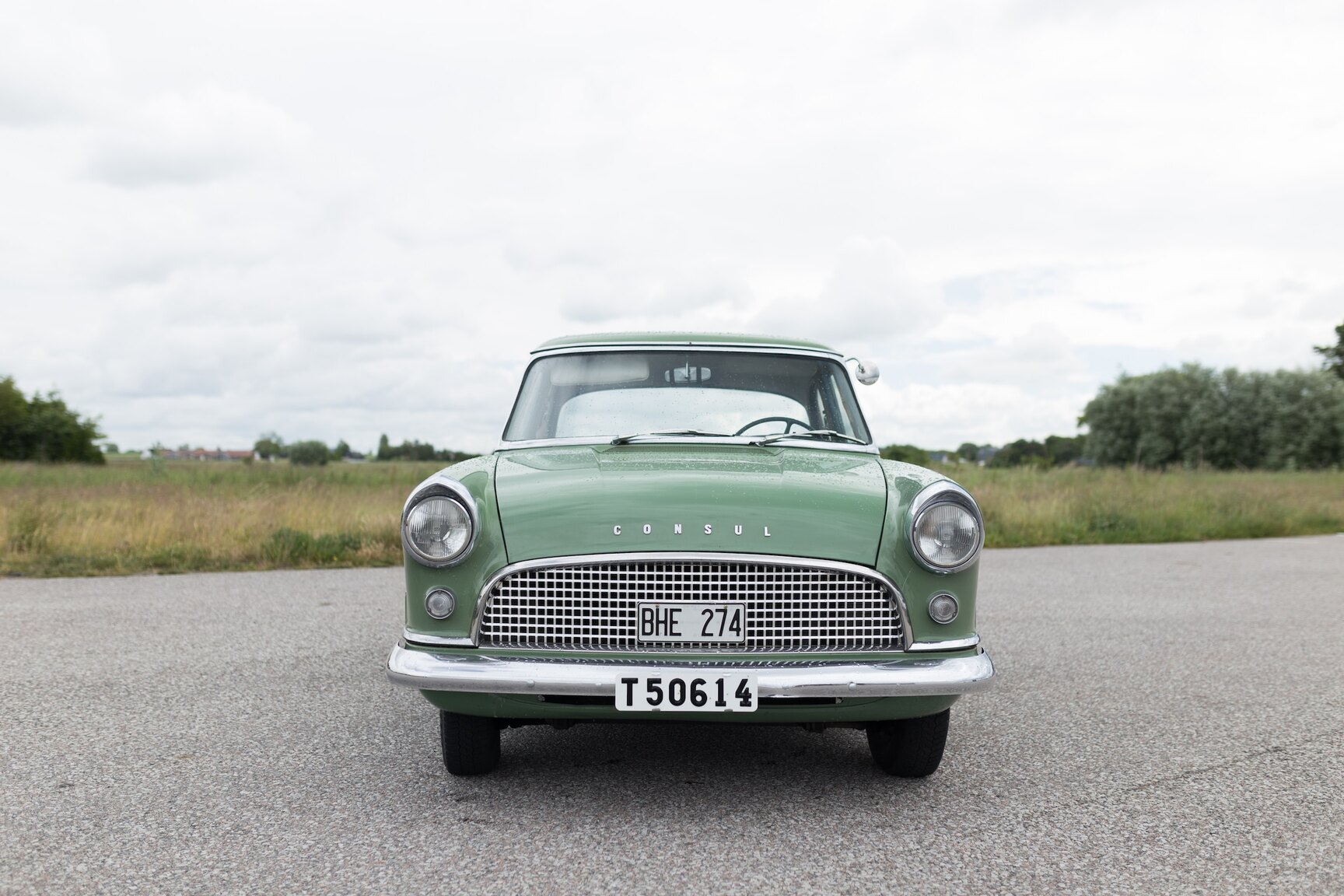 Exterior image of 1959 Ford Consul (1)
