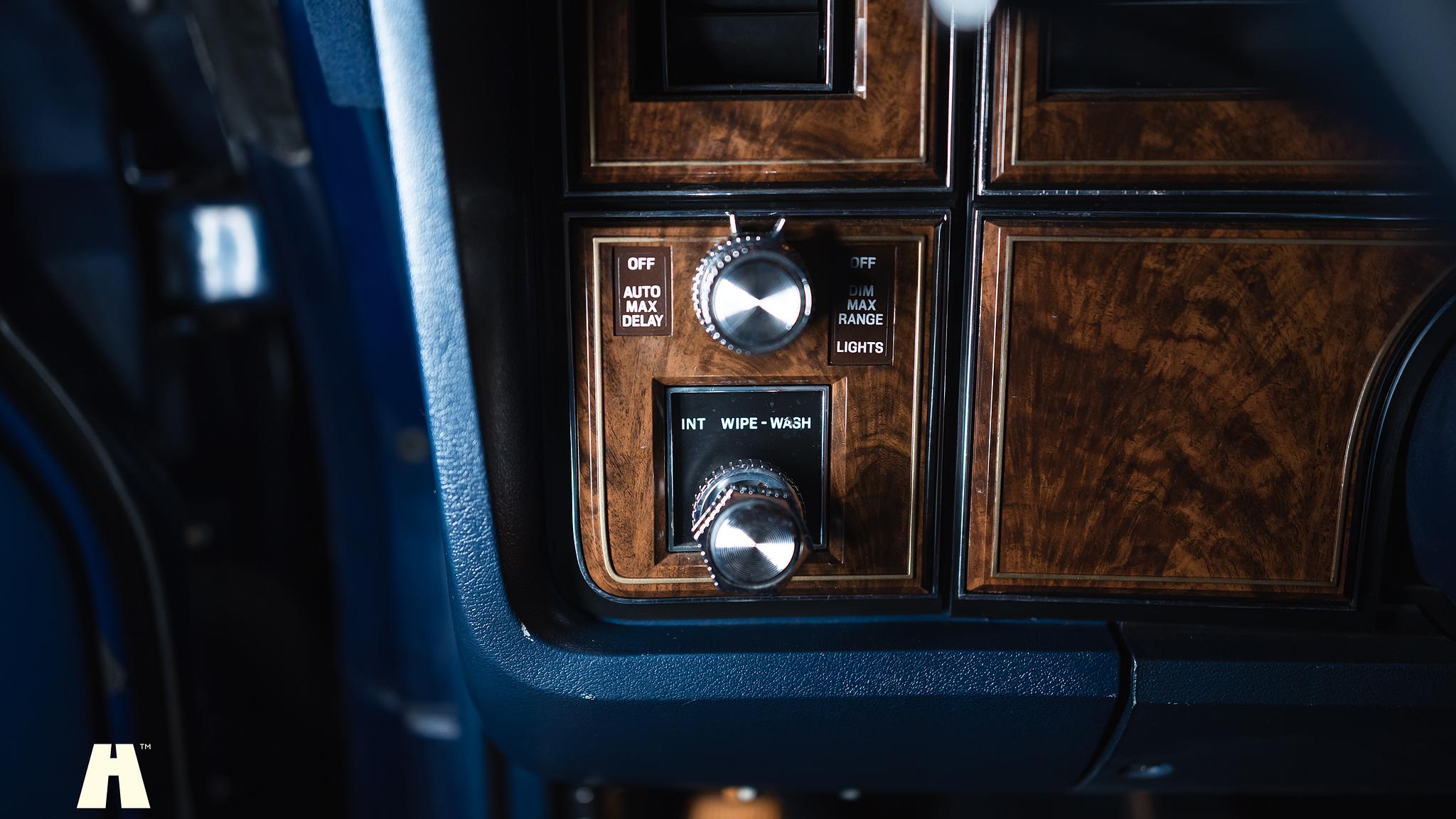 Interiörbild 1979 Lincoln Continental (31)