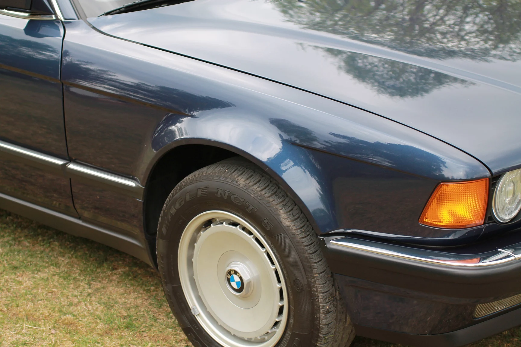 Exteriörbild på 1989 BMW 750iA (67)