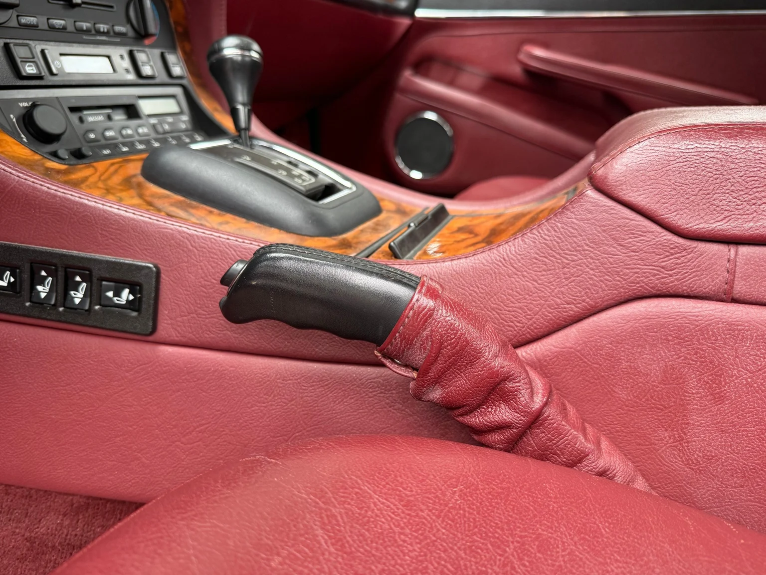 Innenraumfoto von 1988 Daimler Six (17)