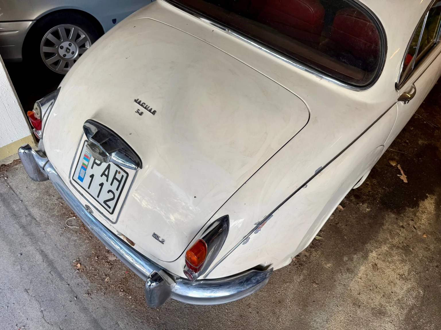 Exterior image of 1961 Jaguar Mark 2 (33)