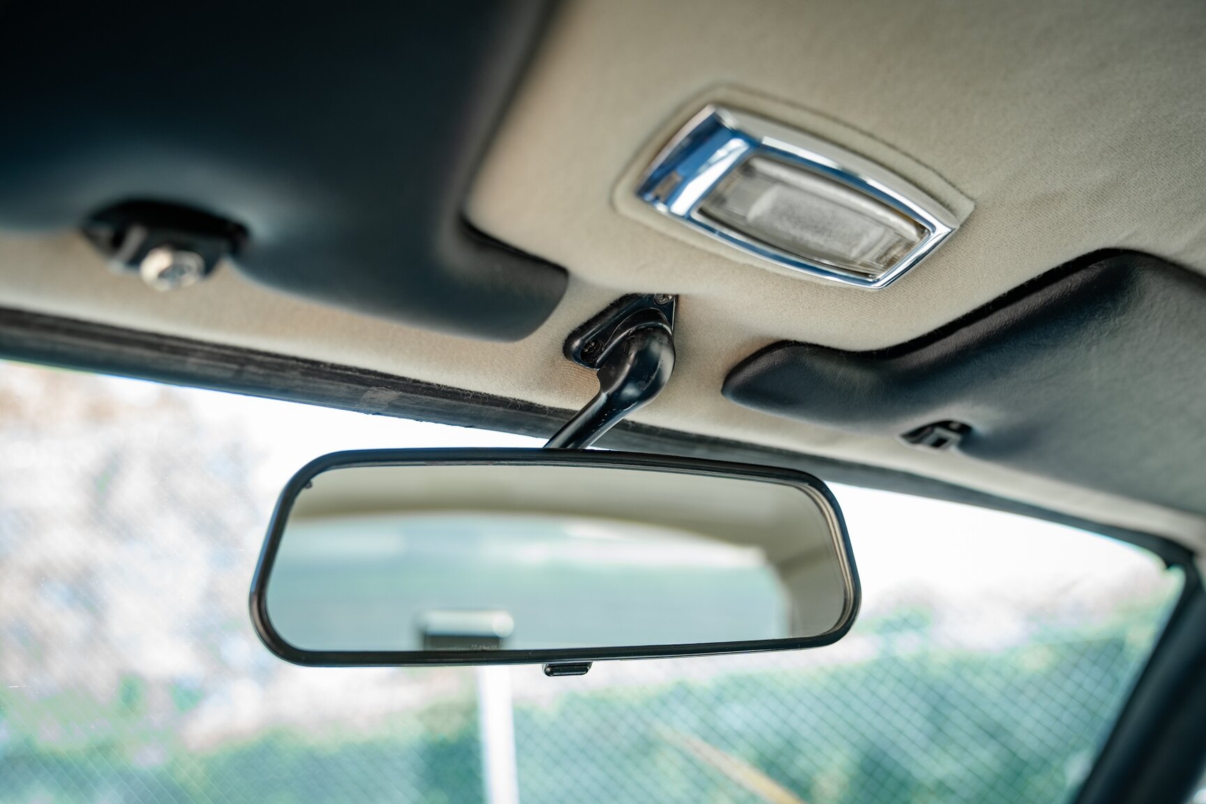 Interior image of 1985 Jaguar XJ-S HE