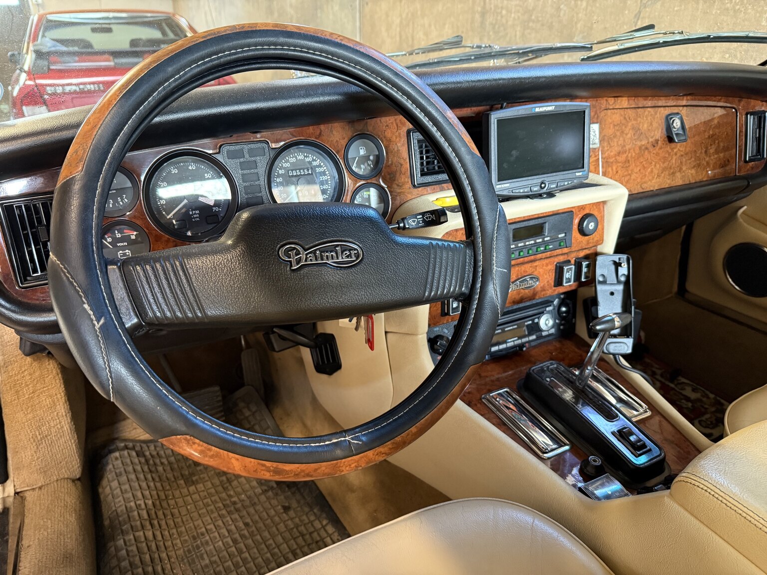 Interior image of 1990 Jaguar Daimler Double six