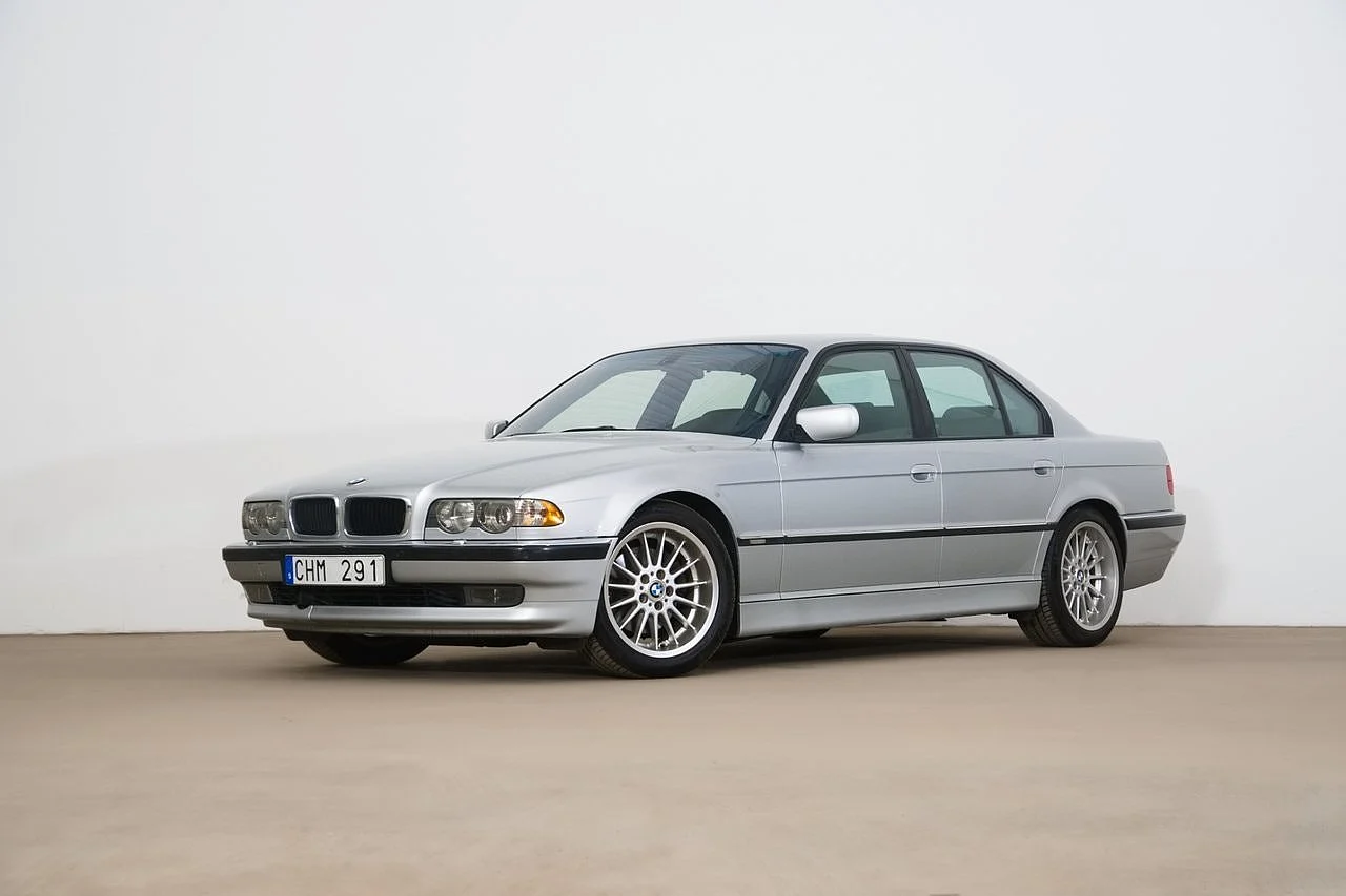 Bild på 2001 BMW 740i (1)