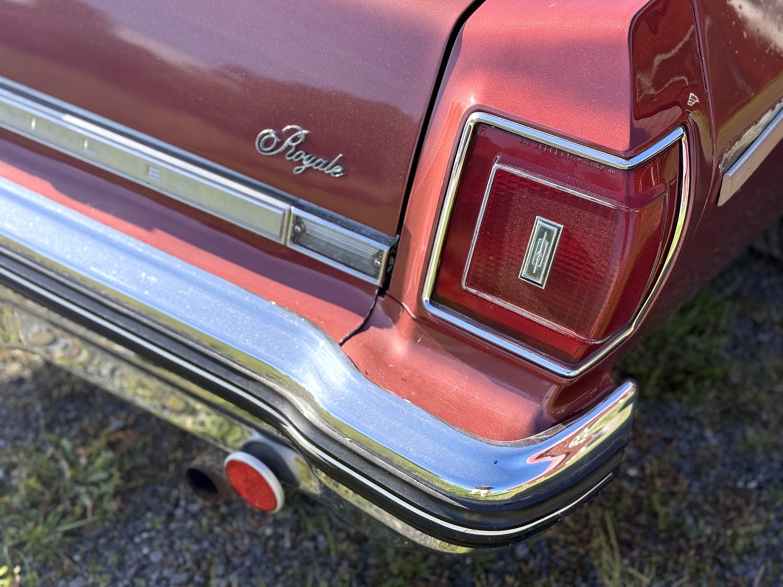 Exteriörbild på 1975 Oldsmobile Delta 88