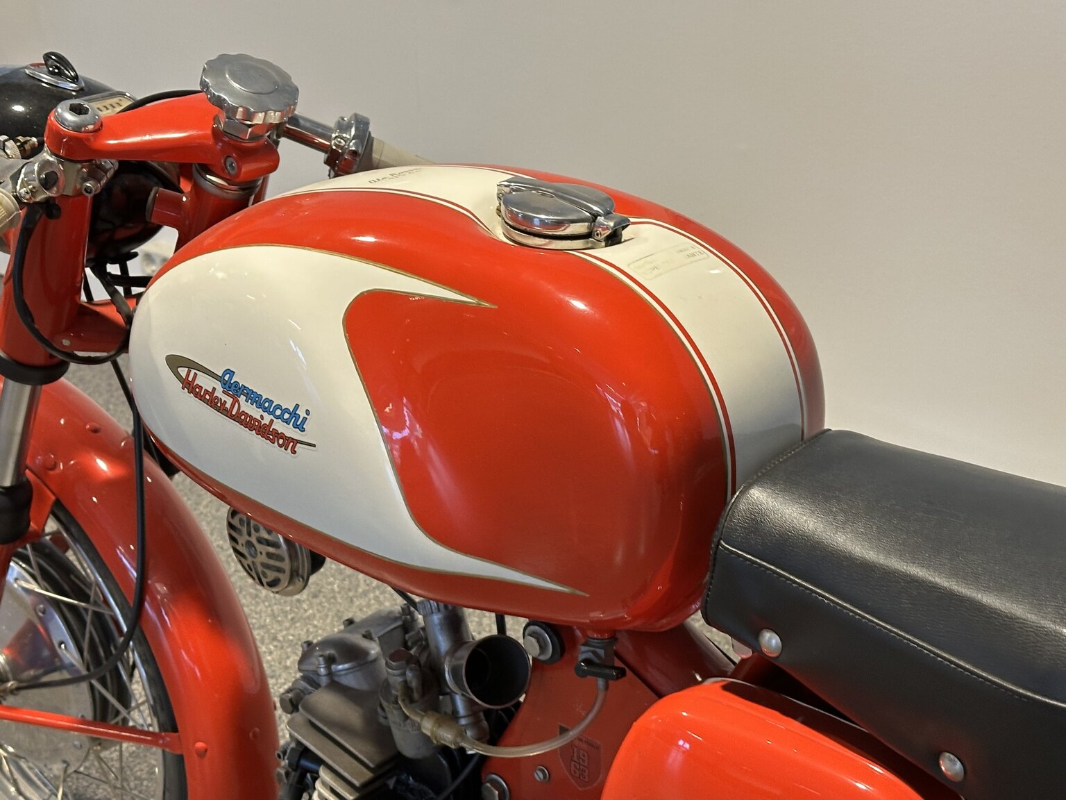 Exterior image of 1963 Aermacchi Harley-Davidson Ala Rossa
