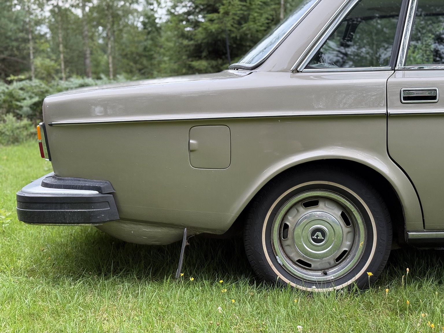 Exterior image of 1976 Volvo 264 V6 GL Automatisk