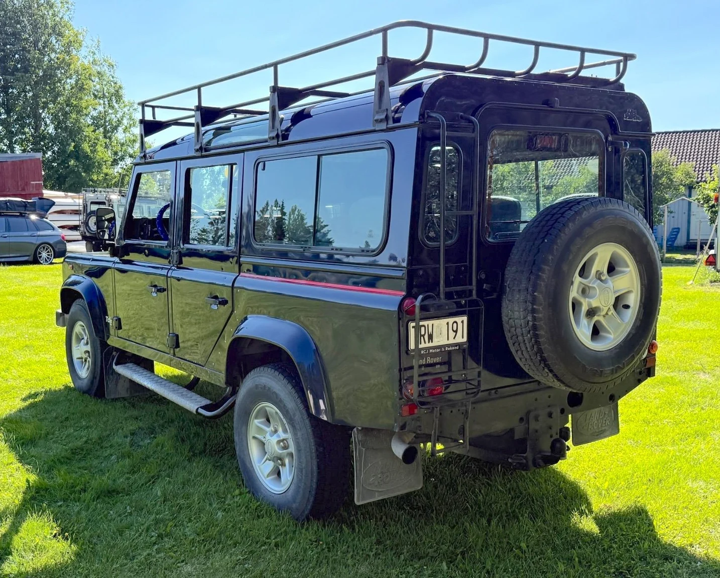 Aussenfoto 2002 Land Rover Defender 110 Kombi Td5 (17)