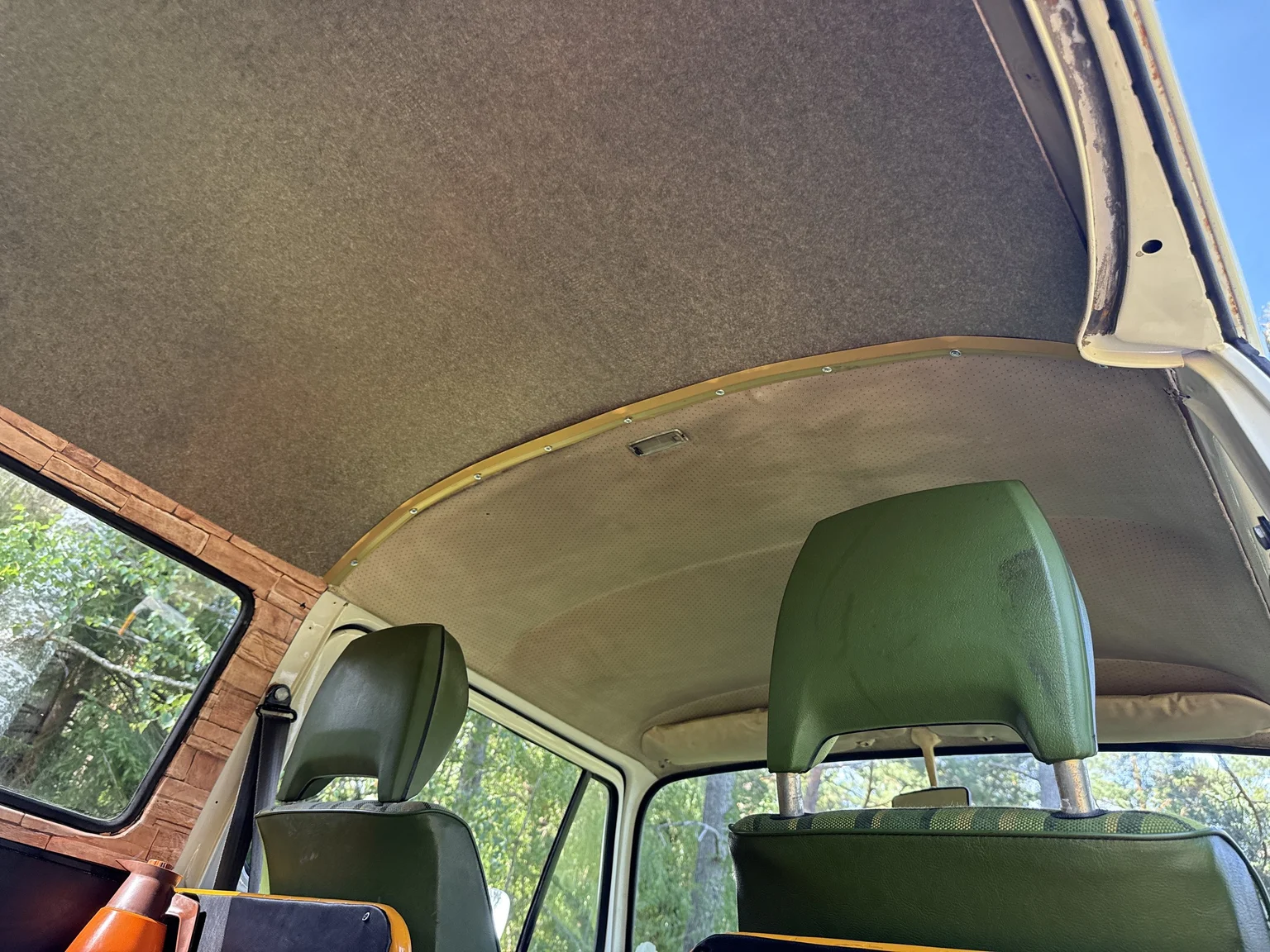 Interiörbild 1975 Volkswagen Transporter Campervan (90)