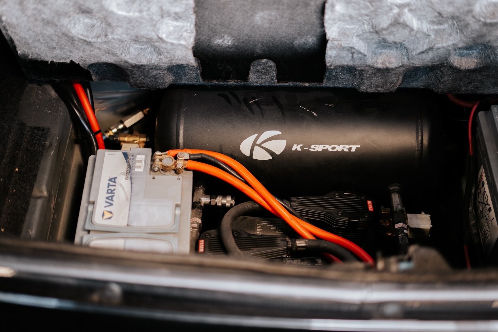 Innenraumfoto von 2006 Chrysler 300C SRT-8 (27)