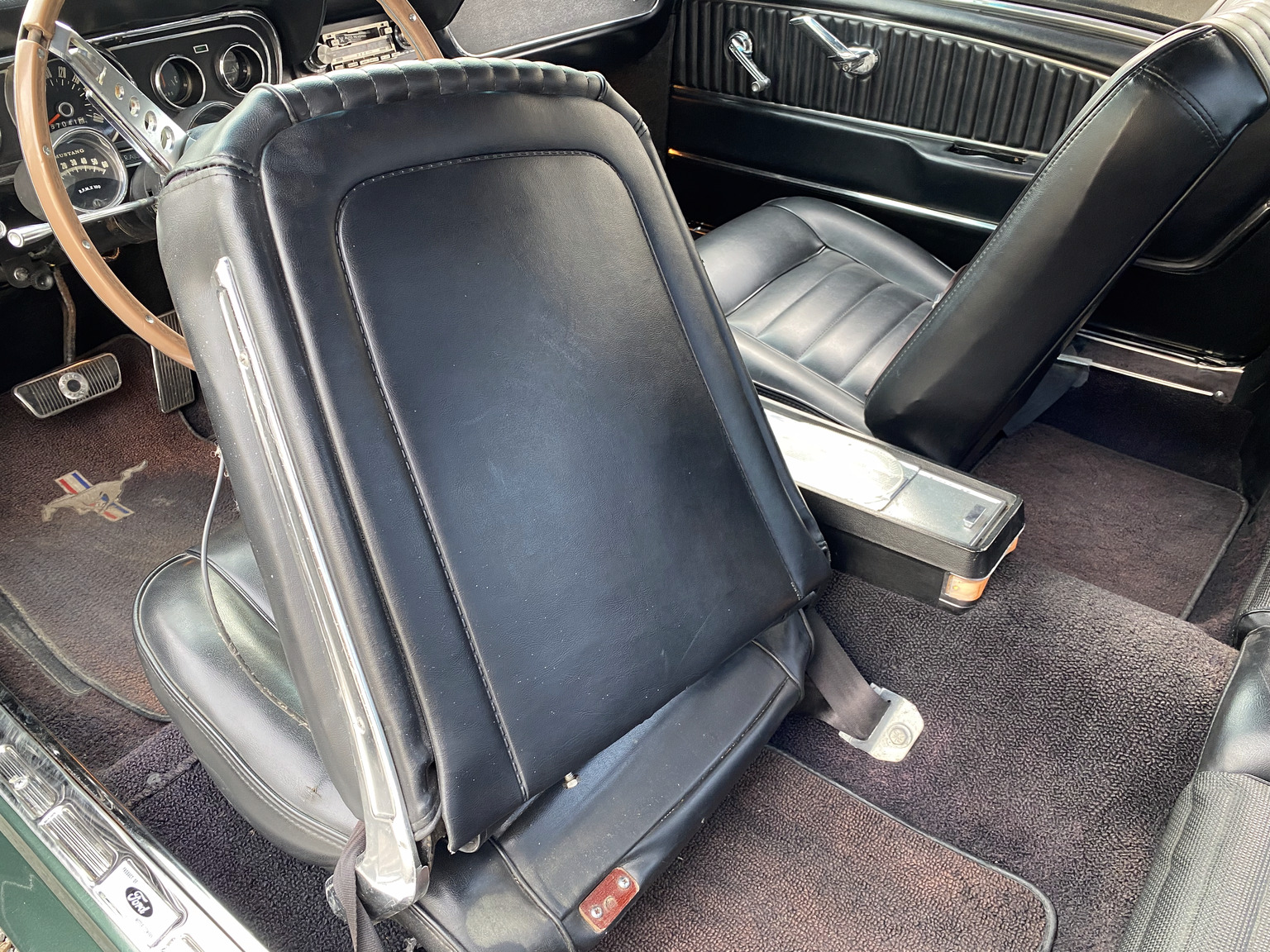 Innenraumfoto von 1966 Ford Mustang Fastback GT-clone (8)