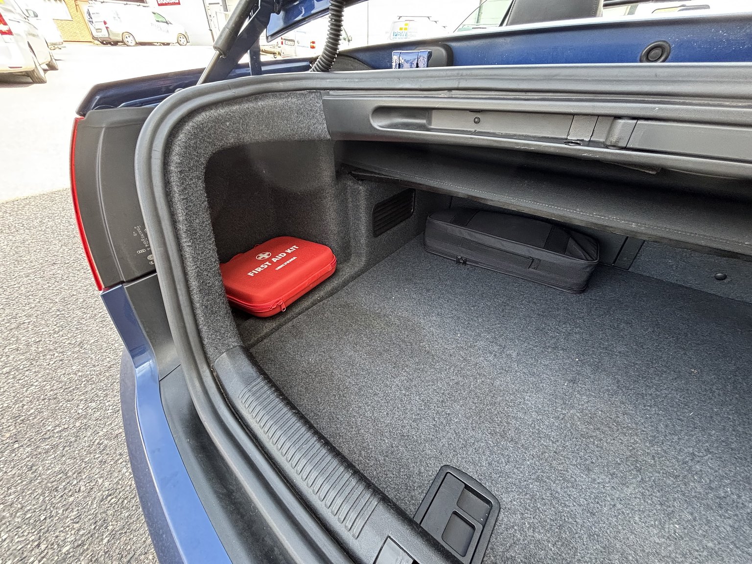 Interior image of 2003 Audi A4 Cabriolet 2.4 V6 Multitronic