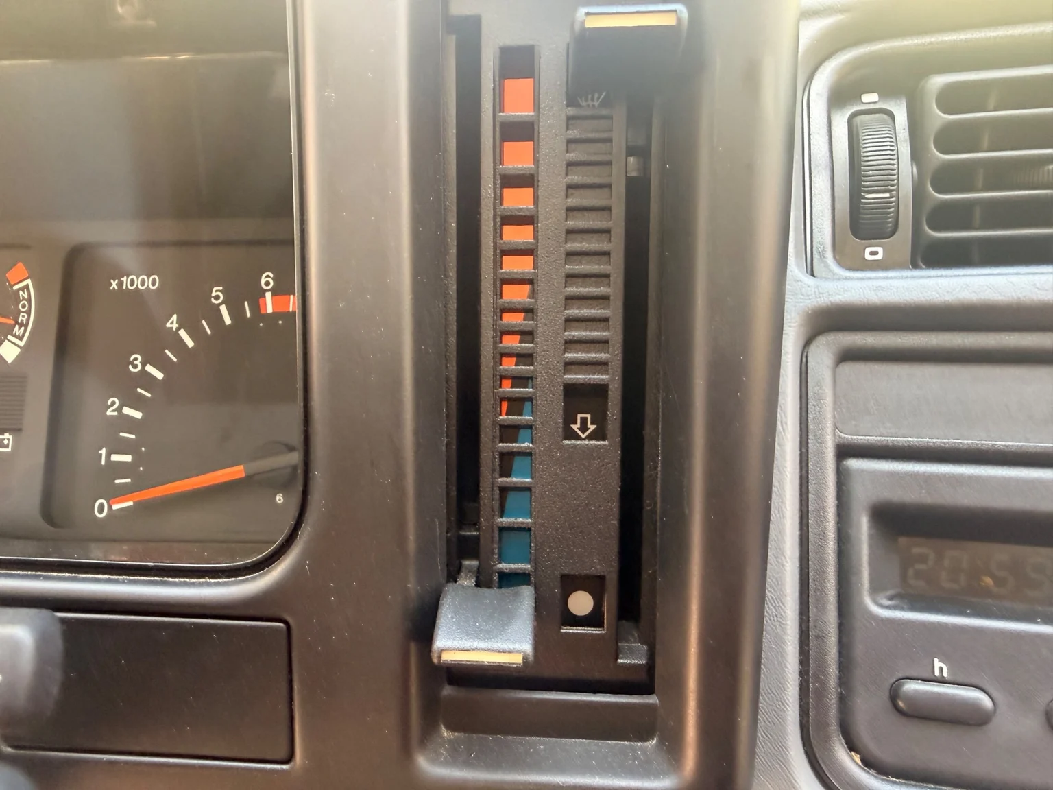 Innenraumfoto von 1988 Ford Sierra 5-dörrar (14)