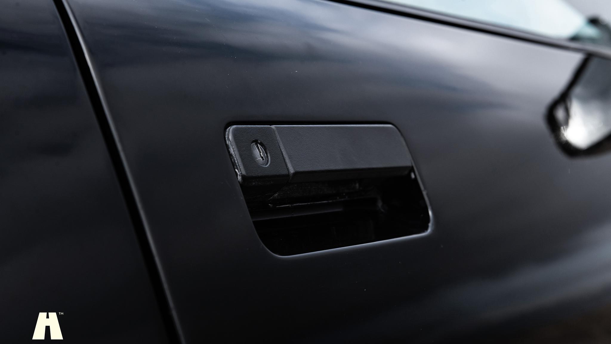 Exteriörbild på 1984 Chevrolet Corvette C4 (35)