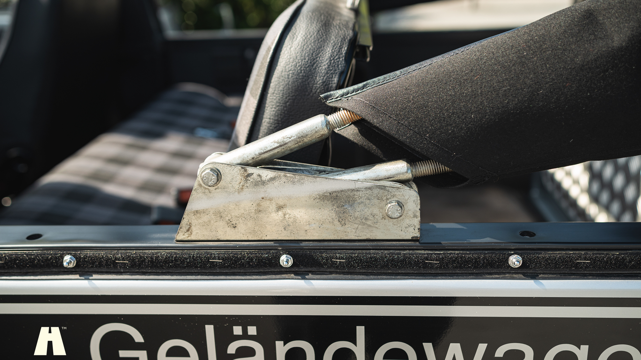 Exteriörbild på 1985 Mercedes 230GE Cabrio